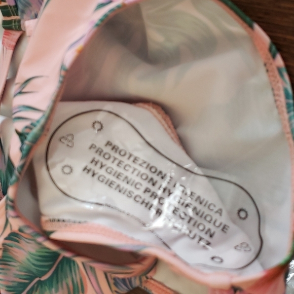 IFFEI Ruffled Off the Shouldet Bikini Top & Strappy Tropical Print Bikini Set M - Picture 7 of 11